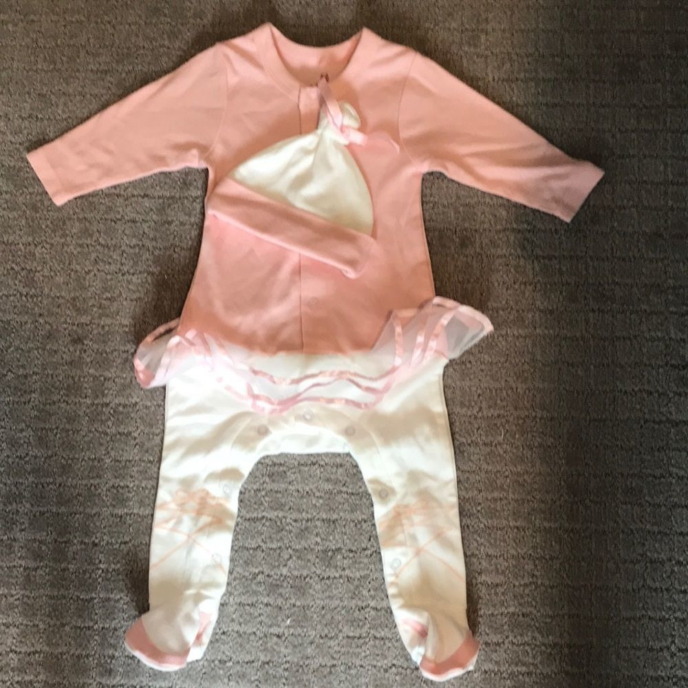 NWOT ballerina baby outfit 0-6 months